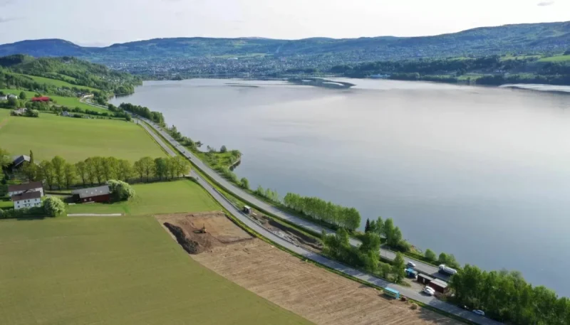 pagan tapınağında 1400 yıllık altın folyo figürler bulundu