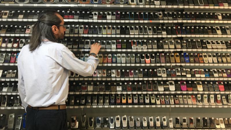 2 bin 779 telefonlu koleksiyoner Guinness’e göz kırptı