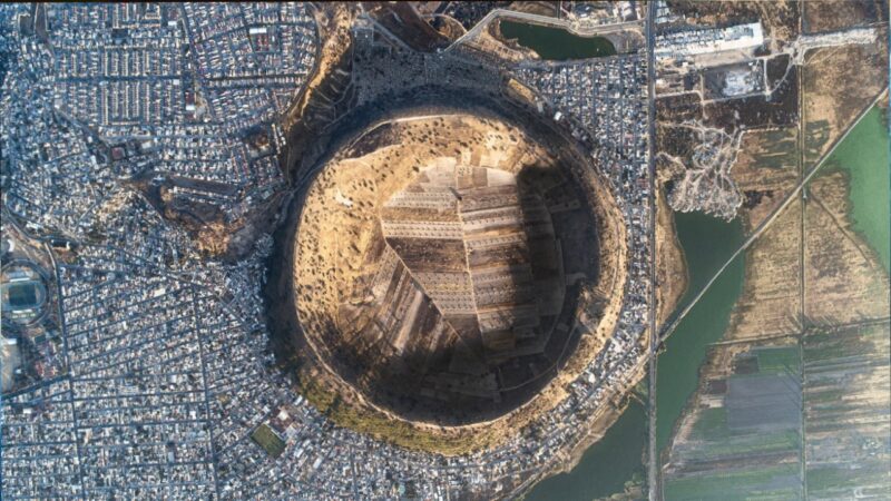 Dünya’nın Göbek Deliği de Diyebileceğimiz Bu Devasa Çukur Nasıl Oluştu