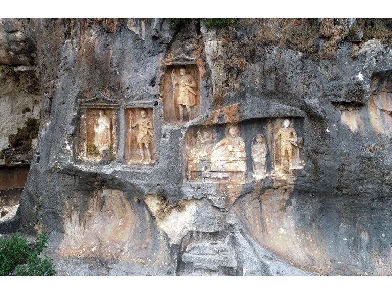 Mersin’in saklı hazinesi Adamkayalar tehlike altında