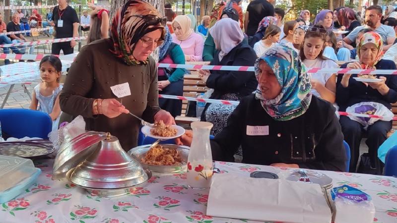 Çorum’da 4. Geleneksel İskilip Dolma, Turşu, Çilek Festivali başladı