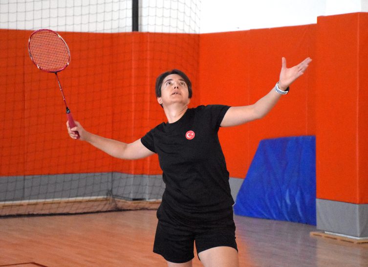 Para badmintoncu Halime Yıldız gözünü dünya şampiyonluğuna dikti