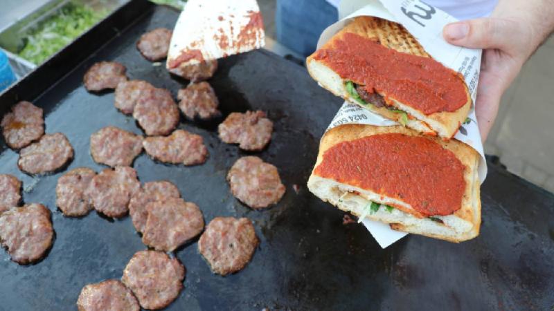 Elazığ’da “5. Geleneksel Salçalı Köfte ve Gastronomi Festivali” başladı