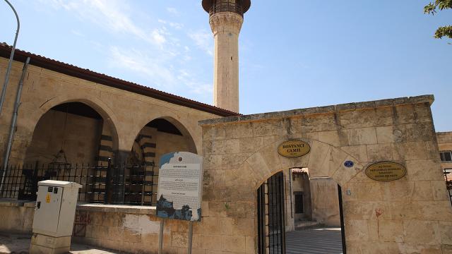 500 yıllık caminin terazisi depremde kaydı