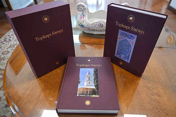 Topkapı Sarayı’nın tüm detaylarının anlatıldığı prestij eser yayınlandı