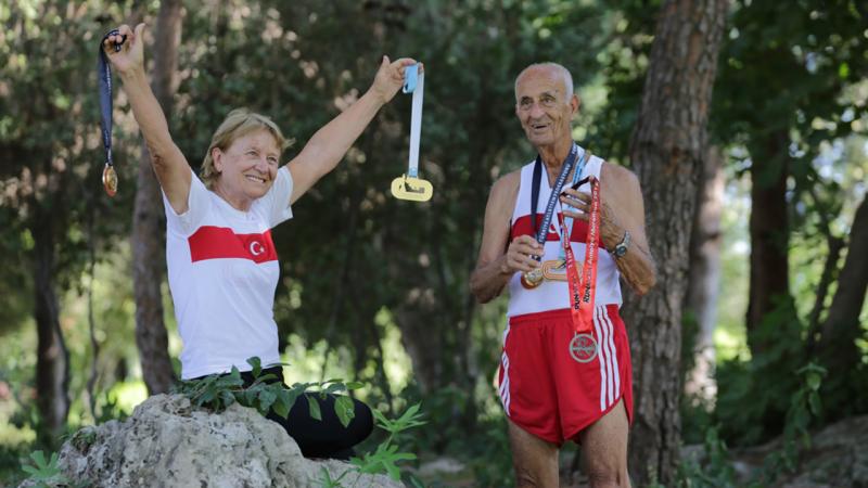 Master milli atlet Şensoy çifti başarılarıyla örnek oluyor