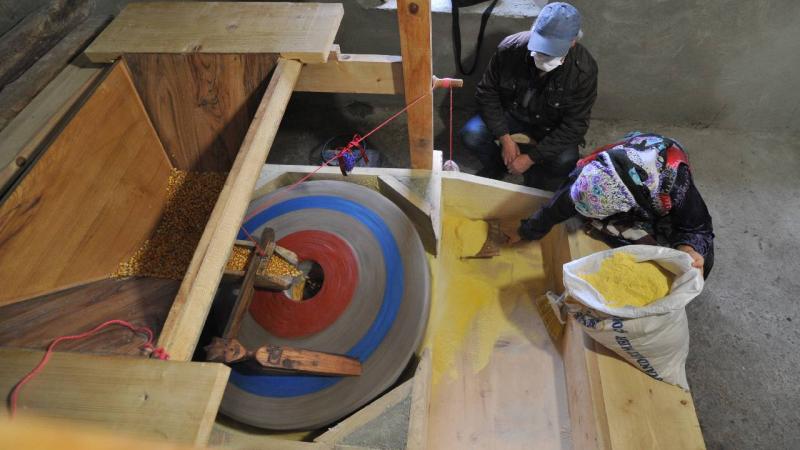 150 yıllık su değirmenin çarkları zamana karşı dönüyor