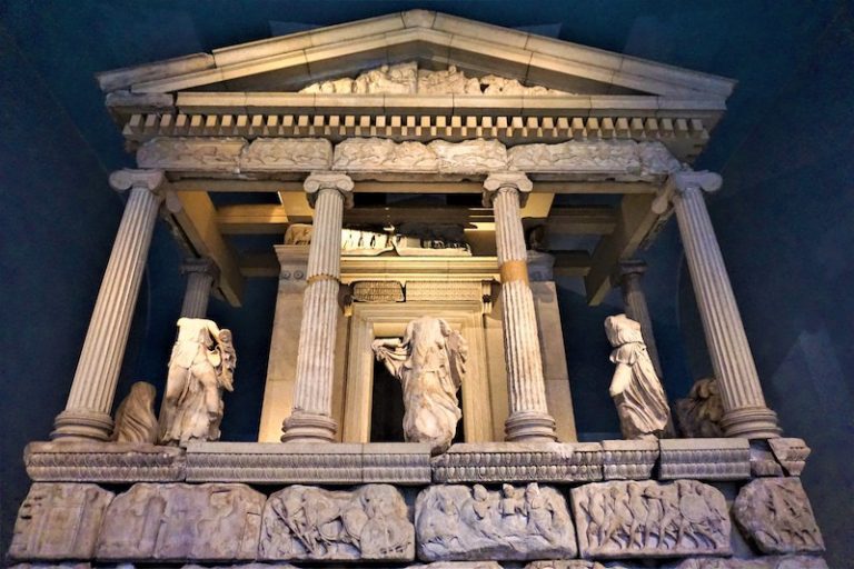 Nereidler Anıtı Nedir?