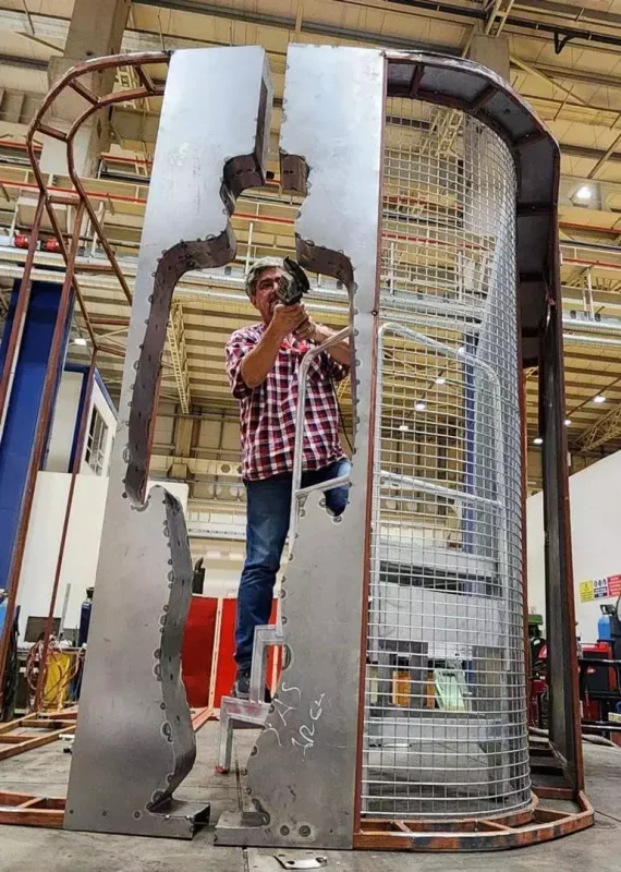 Çelik atıklar ‘ileri dönüşüm’ tekniği ile sanat eseri oldu