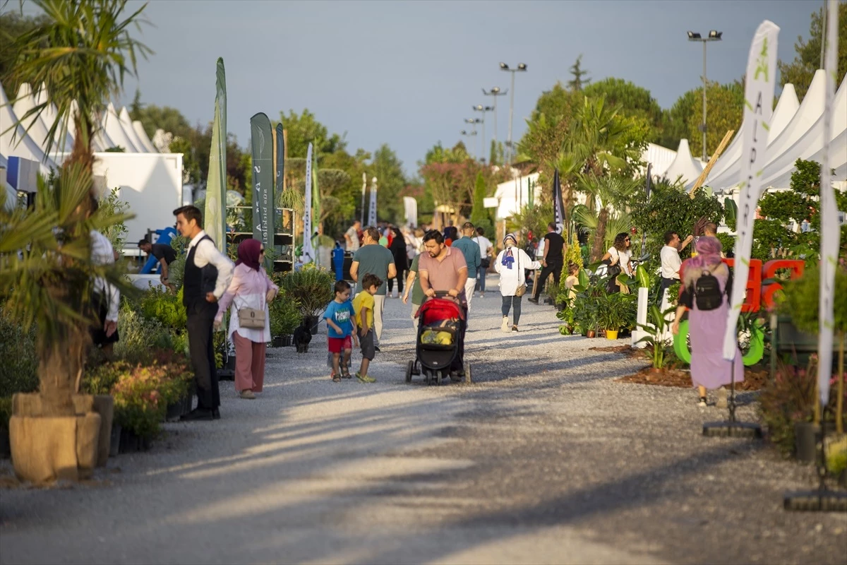 Sakarya’da düzenlenen 3. PSB Anatolia Uluslararası Peyzaj, Süs Bitkileri, Bahçe Sanatları ve Ekipmanları Fuarı sona erdi.