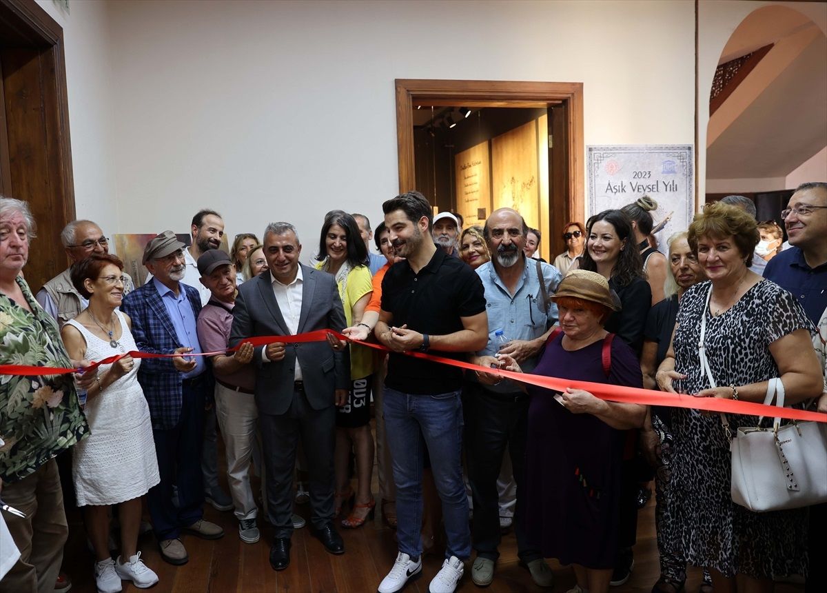 Sivas’ta Cumhuriyetin 100. Yılı ve Aşık Veysel Yılı Anısına Resim Sergisi Açıldı