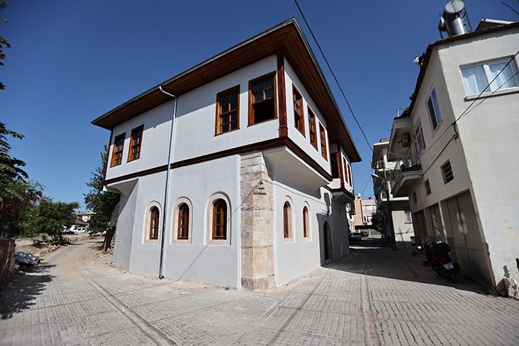 Antalya’da “Devlet Konuk Evi” olarak kullanılacak tarihi yapı restore edildi