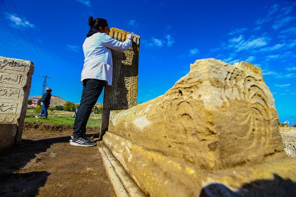Selçuklu Mezarlığı’nda ortaya çıkarılan 8 sandukalı mezar kayıt altına alındı