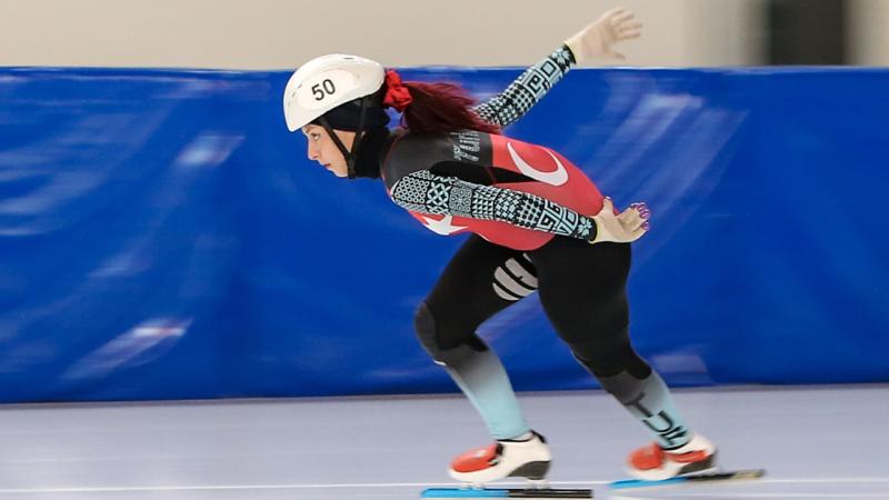 Sürat pateni sporcusu Derya Karadağ olimpiyatları hedefliyor