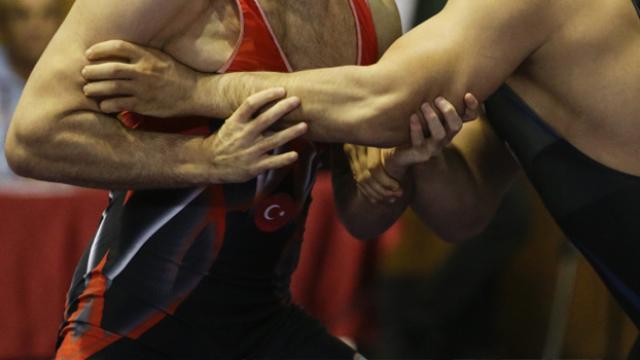 Dünya Veteranlar Güreş Şampiyonası’nda Türk sporcular 6 madalya kazandı