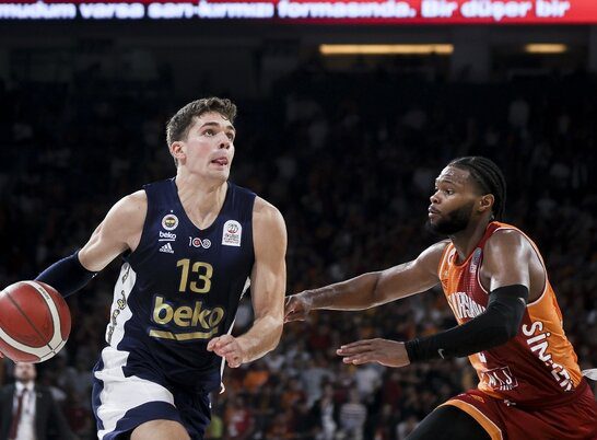 Basketbolda derbinin kazananı Fenerbahçe