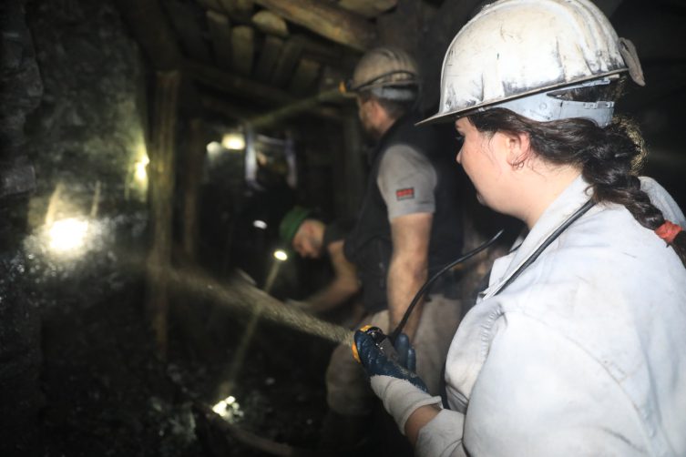 Cumhuriyetin kadınları her sektörde başarıyla çalışıyor