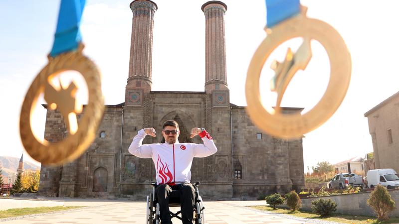 “Türk terminatör” Gökhan Seven madalyaya doymuyor