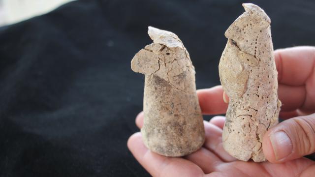 İzmir’deki kazılarda milattan önce 5 bin 700 yılına tarihlenen figürinler bulundu