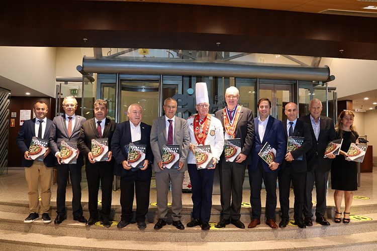 Türk lezzetlerini tanıtan ABD’li şeften Türk mutfağı yorumu: Tamamen size özgü tüm bu salatalar inanılmaz