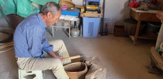 Emekli Mobilyacı Saz Yapmaya Başladı
