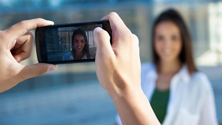 Fotoğraflarda güzel görünmek için 8 ipucu