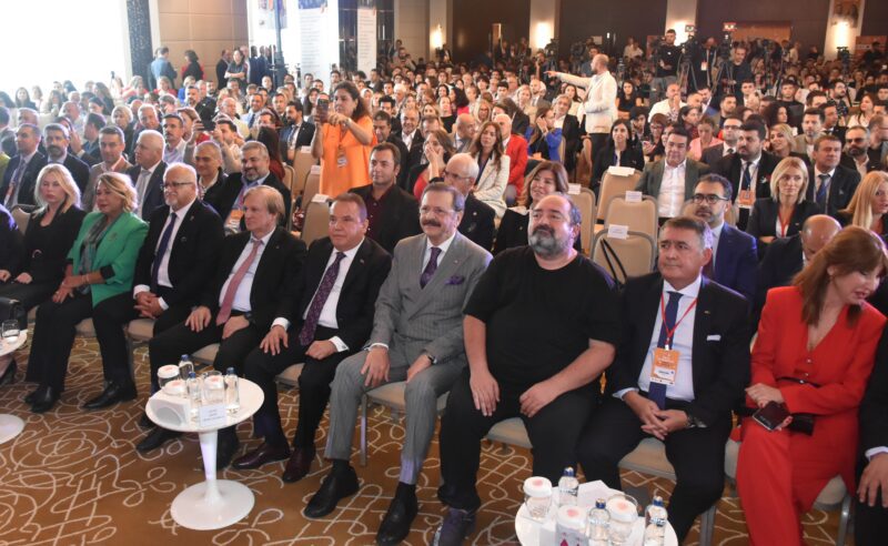 Zengin Olmanın Yolu Girişimcilik ve E-Ticaretten Geçer(Özel Haber)