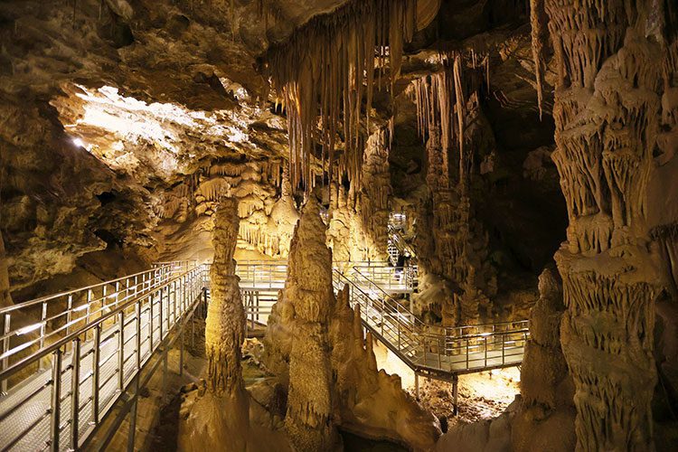 Doğu Karadeniz’in mağaraları her mevsim gezginlerin rotasında