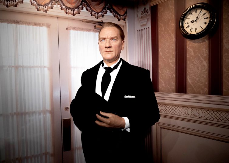 Atatürk’ün balmumu heykeli, Berlin’de ziyarete açıldı