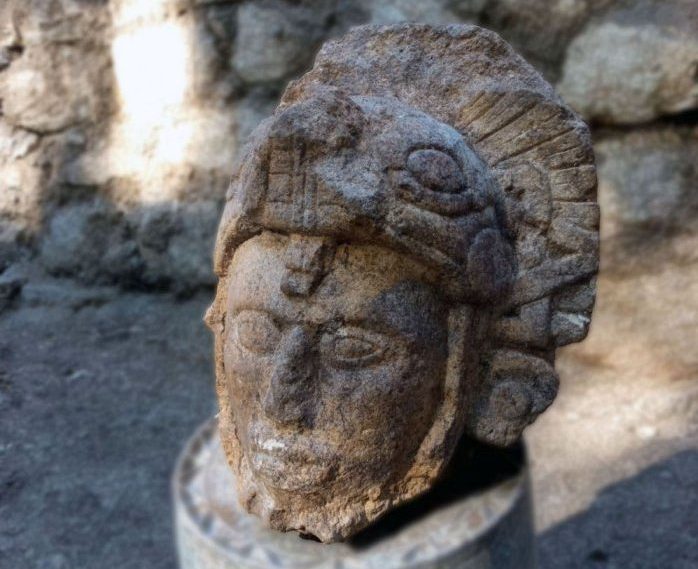 Chichén Itzá’da Yılan Miğferi Takan Heykelsi Eski Savaşçı Bulundu