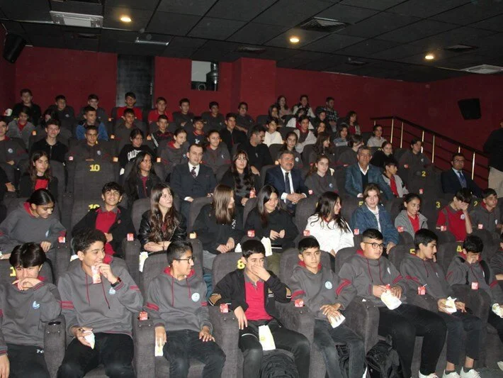 Şırnak’ta “Sinemaya Gitmeyen Öğrenci Kalmasın Projesi”