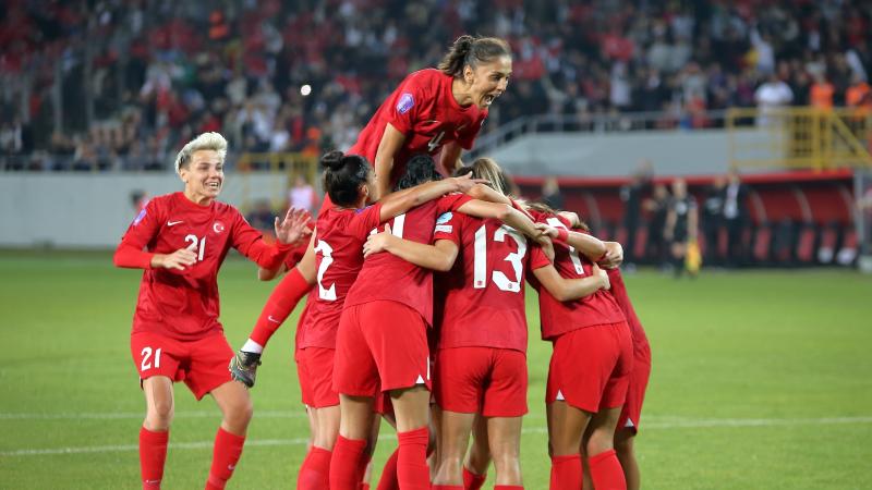 Kadın Milli Takımımız B Ligi’ne yükseldi