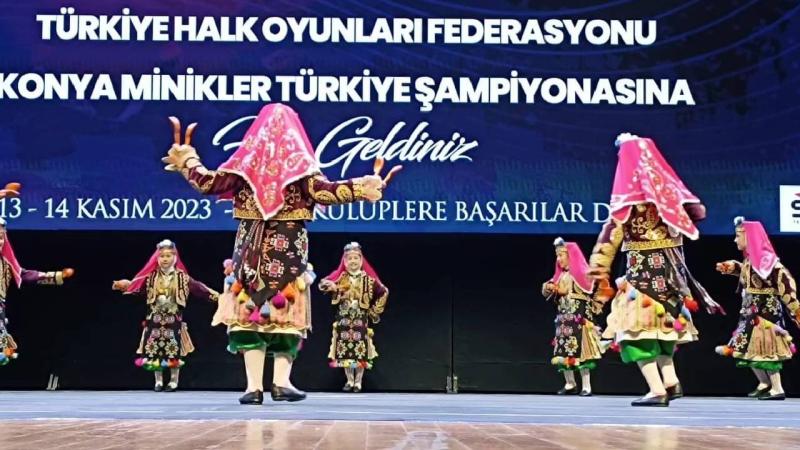 Uşak Gül Spor Kulübü halk oyunlarında Türkiye 6. Oldu