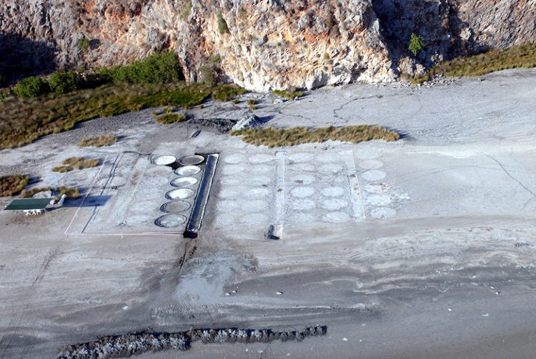 Muğla’daki İztuzu Plajında 2.000 Yıllık Tuz Sahası Ortaya Çıktı