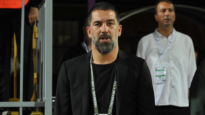 Arda Turan akreditasyon cezalarıyla Türk spor tarihine geçti