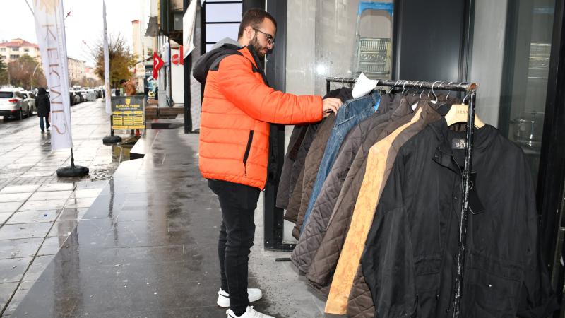 Muş’ta yetim çocuklar yararına kermes düzenlendi
