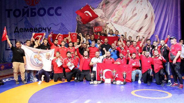 İşitme engelli sporcular tarihi başarılarla adından söz ettiriyor