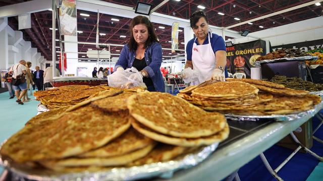 Yöresel Ürünler Fuarı Antalya’da açıldı
