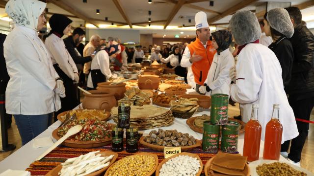 Bin 300 mutfak çeşidiyle Elazığ yemekleri dünyaya tanıtıldı
