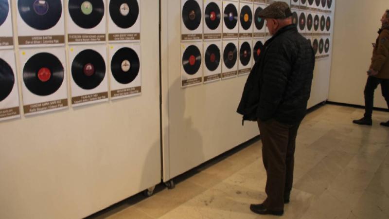 Kayseri’de “Taş Plaklarda Kayseri Türküleri” sergisi açıldı