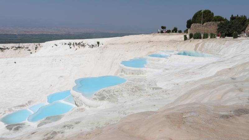 İsviçre’de bulamadığı şifayı Pamukkale’nin termal sularında buldu