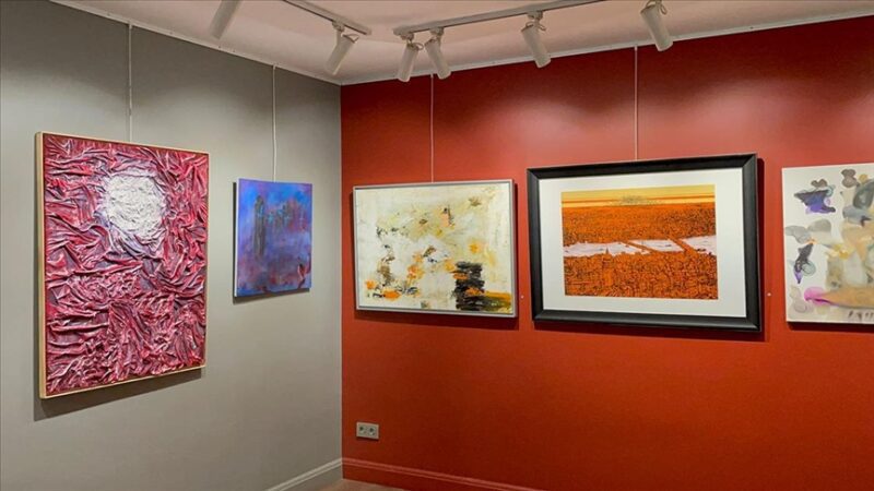 F Sanat Galeri Cumhuriyet’in 100. yılına usta ressamların katılımıyla özel sergi hazırladı