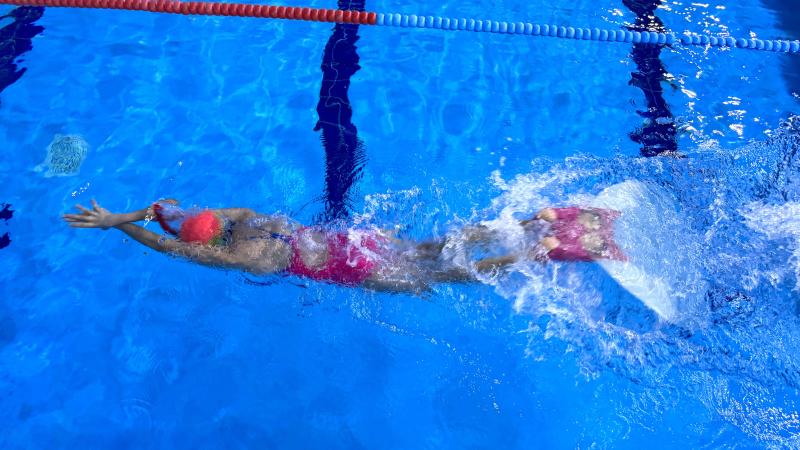 Paletli Yüzme Gençler Dünya Kupası’nda birinci olan Zümra’nın hedefi milli takım