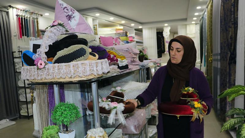 Mikrokredi desteğiyle kendi işini kurdu, şimdi de kadınlara meslek öğretiyor