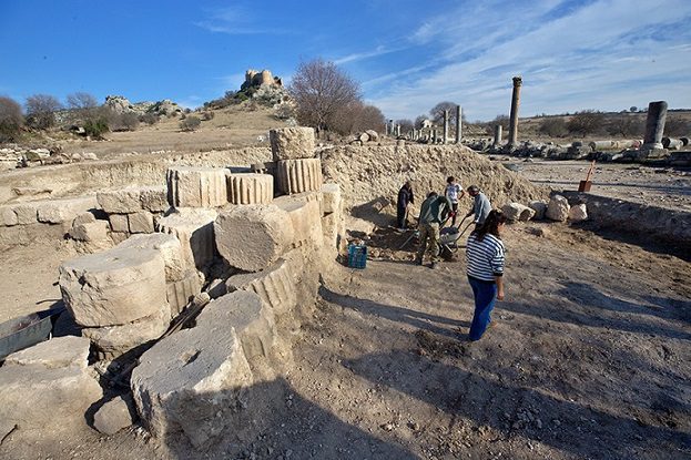 Kastabala Antik Kenti’nde tapınak kalıntıları bulundu