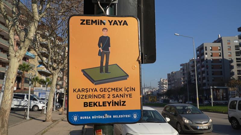 Bursa’da “zemin yaya” uygulaması trafik ışıklarında geçişte kolaylık sağlıyor