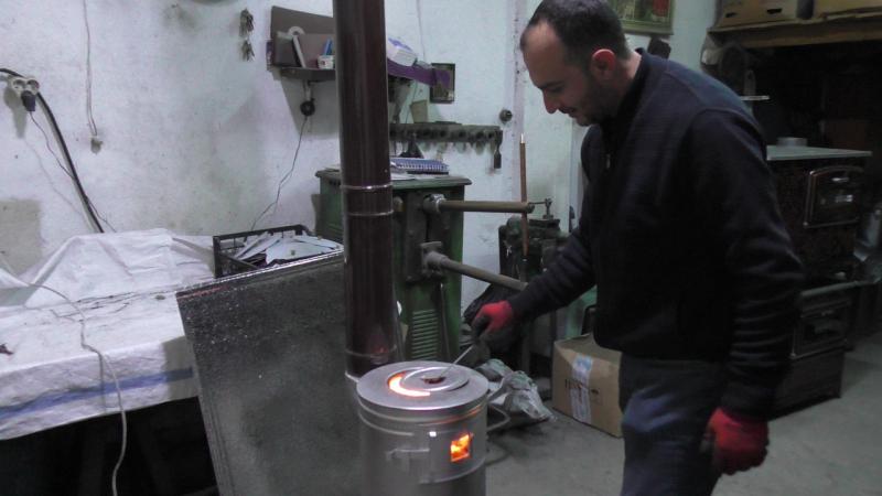 Bitlisli soba ustası 70 yıldır mesleğini sürdürüyor