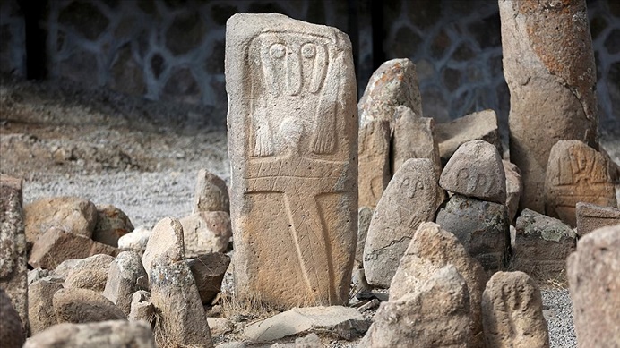 İran’ın Erdebil eyaletindeki 8 bin yıllık yerleşim yerinde kazı çalışmaları yapılıyor