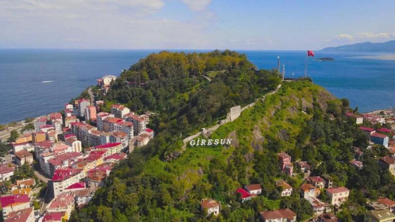Giresun Kalesi’ne ziyaretçi akını