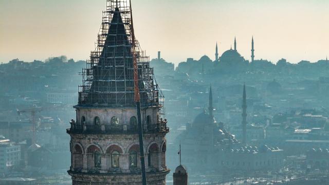 Galata Kulesi’nde restorasyon çalışmaları devam ediyor